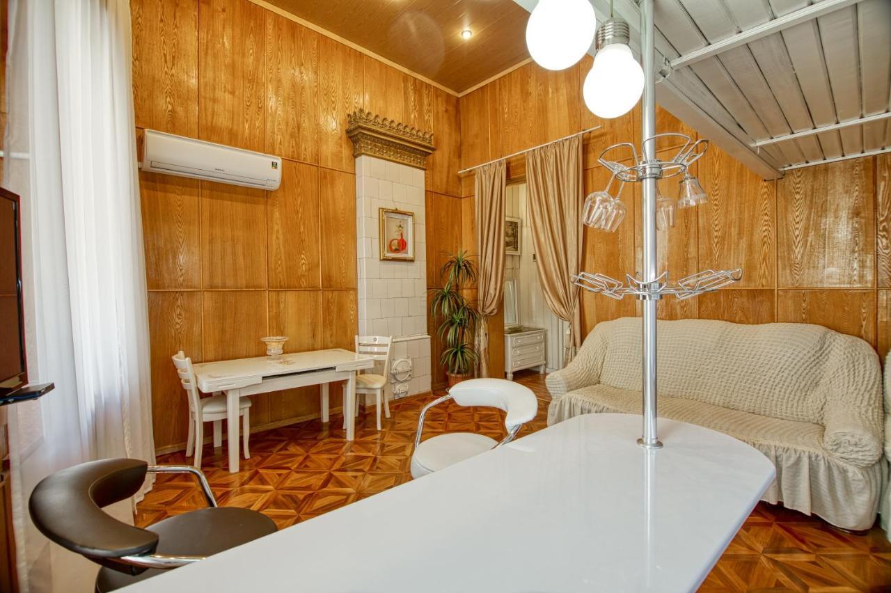 Rustaveli Central Aparthotel Tbilisi Buitenkant foto